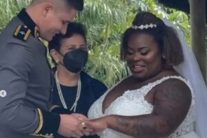Casamento da cantora foi no Rio; ela conheceu Lucas Souza há cinco meses. Fotos do casamento de Jojo Todynho com oficial do Exército