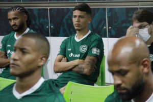 Jogadores do Goiás na apresentação ao clube