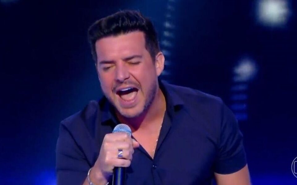 O sertanejo fez versões de "Livin' on a Prayer" e "Always". Belutti, da dupla com Marcos, viraliza ao cantar Bon Jovi no "Caldeirão": assista