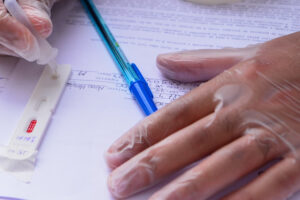 Tripla infecção: morador de Aparecida que testou positivo para Covid-19, dengue e gripe tem sintomas leves