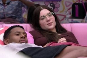 BBB Anitta Leo Picon Jade Picon Paulo André "Se não pegar esse bofe eu vou roubar pra mim", disse a cantora. BBB 22: Anitta e Leo Picon torcem para romance de Jade Picon e Paulo André