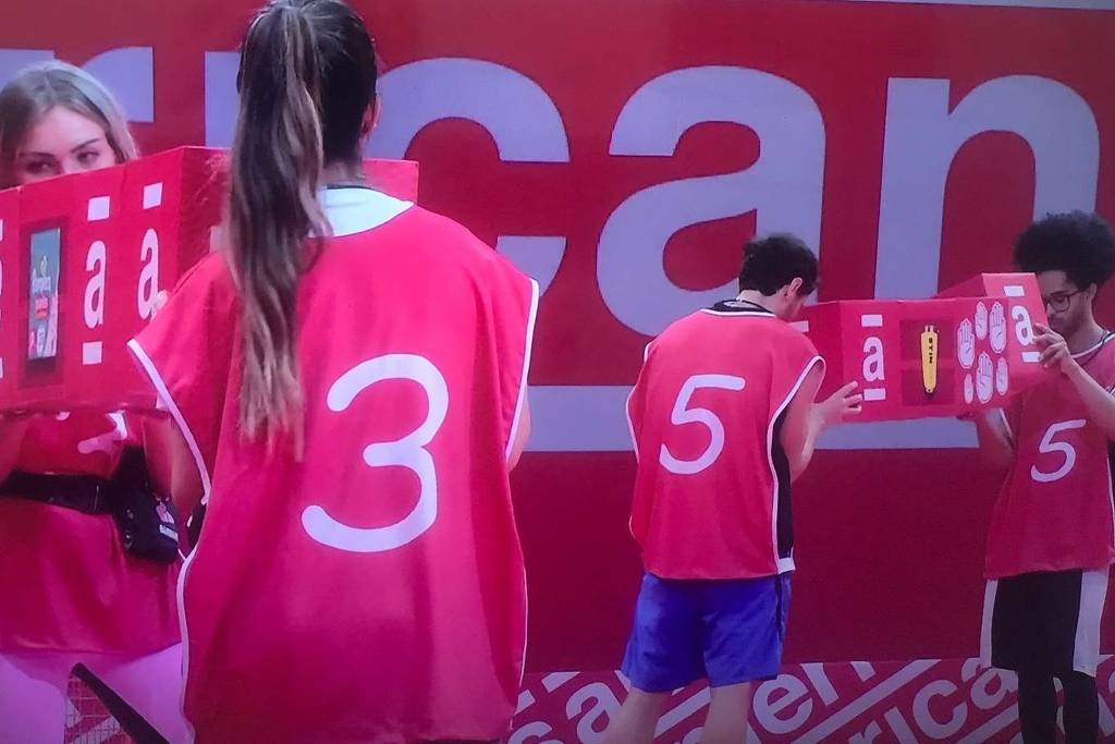 Brothers também vão ganhar R$ 10 mil. BBB 22: Duas duplas seguem na disputa da imunidade Luciano e Lucas e Laís e Bárbara