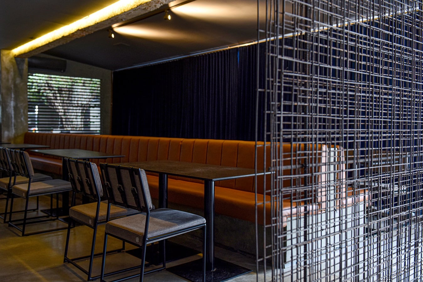 Zimbro Cocktails & Co em Goiânia: casa está em endereço novo bar de gin em Goiânia