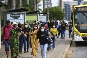 Em 2022, Rio já confirmou um quarto dos casos de covid de 2021 no Estado