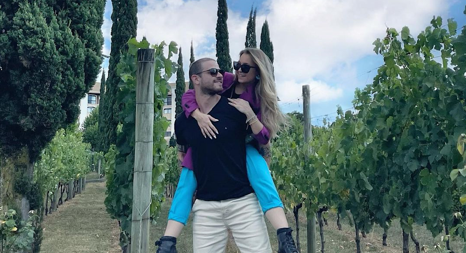 Carla Diaz assume namoro com vereador paulista Felipe Becari