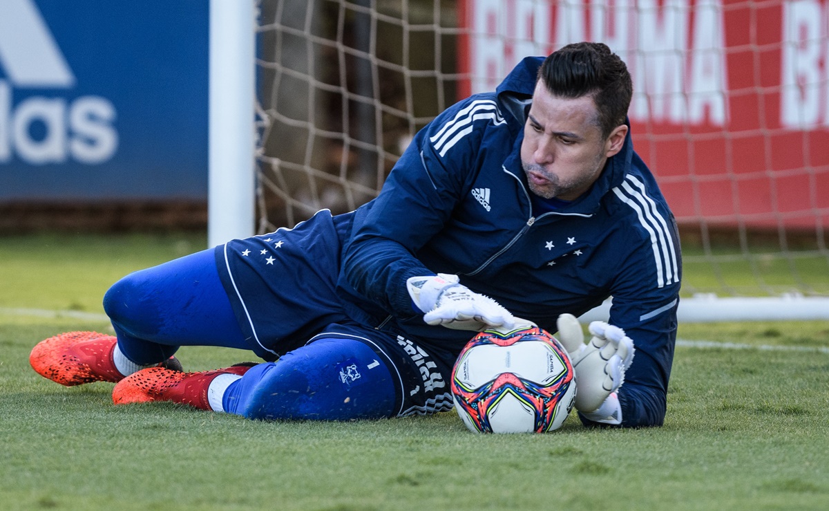 Fábio em treino pelo Cruzeiro