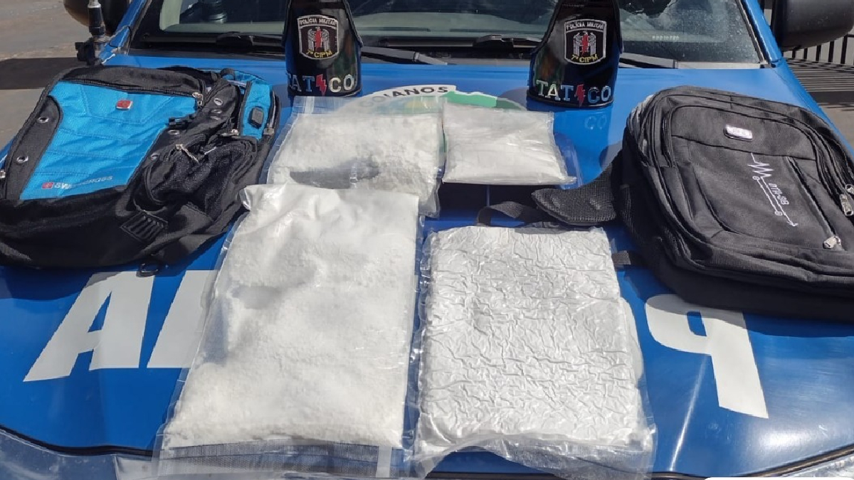 Dupla é presa com R$ 300 mil em cocaína pura em Chapadão do Céu