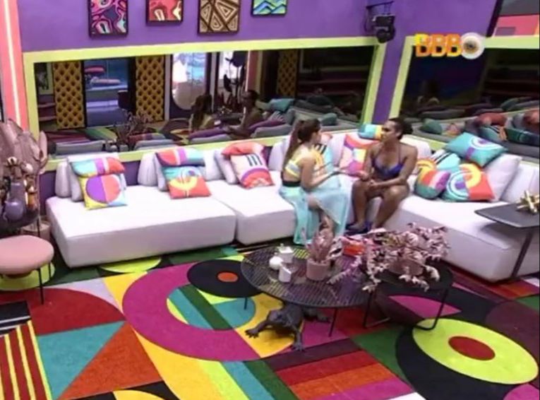 BBB 22: Laís e Linn conversam sobre uso errado de pronome