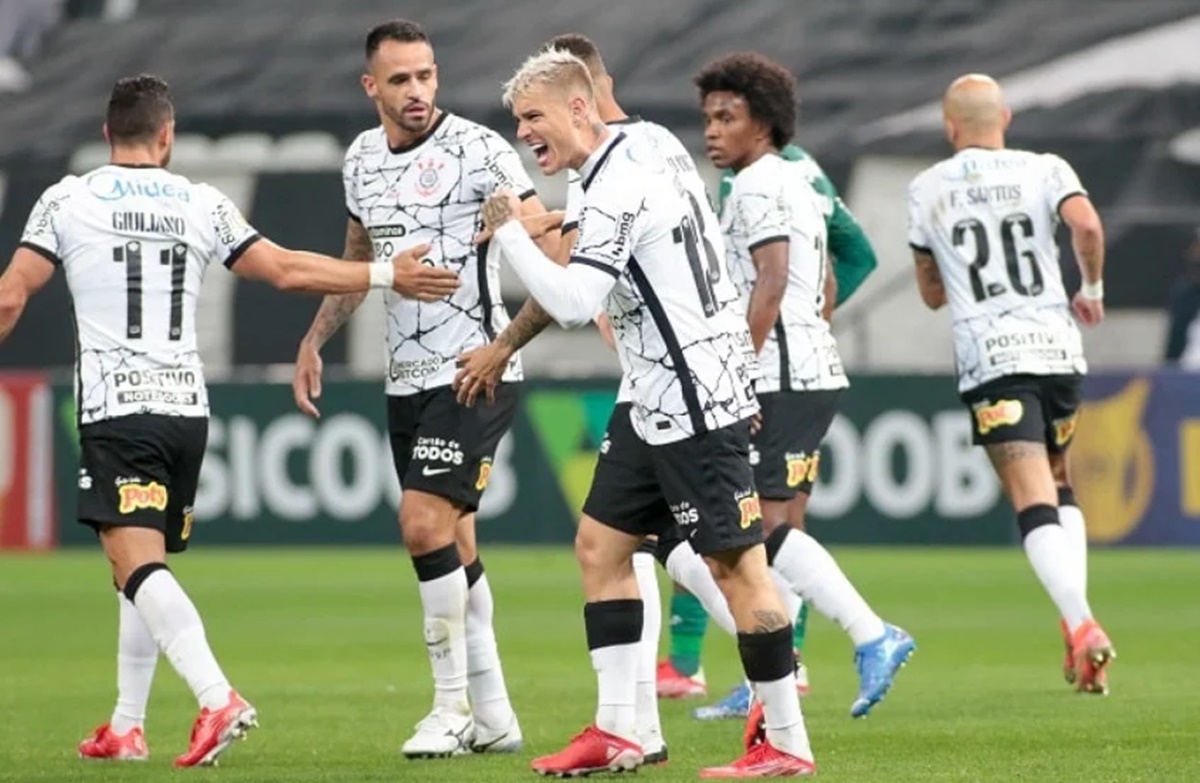 Jogadores do Corinthians comemoram gol da equipe