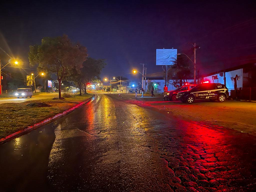 Duas pessoas ficam feridas em acidente na Perimetral Norte, próximo a Faculdade Alfa