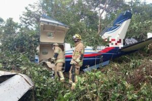 Avião cai em fazenda de Nelson Piquet, no DF; ex-piloto não estava a bordo (Foto: CBM-DF)