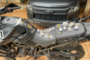 Motorista é preso por traficar drogas por delivery em Goiânia