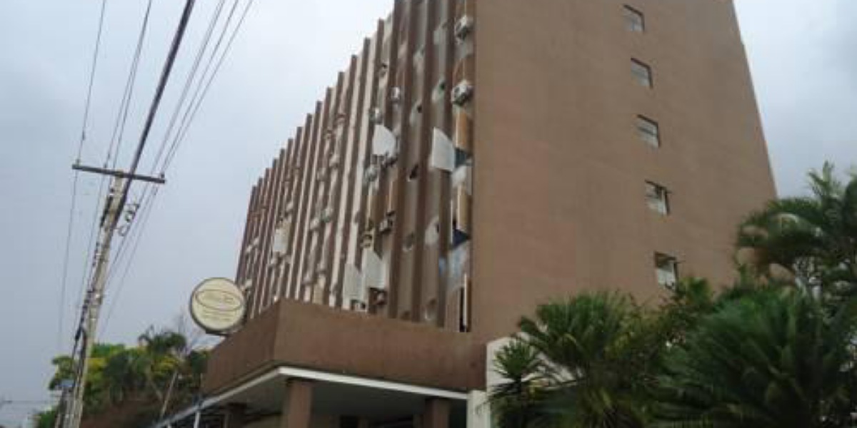 Homem em surto agride casal com extintor e morre ao ser contido em hotel de Goiânia - Setor Universitário