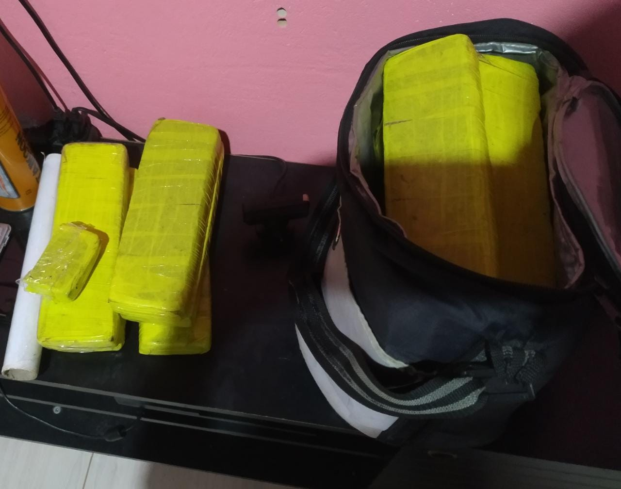 Homem é preso com arma de fogo e droga avaliada em R$30 mil em Itaberaí