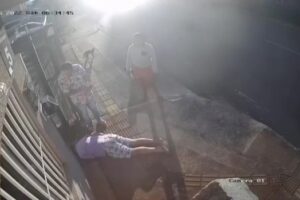 Mulher se nega a denunciar companheiro que bateu nela e em homem que tentou ajudar (Foto: Reprodução)