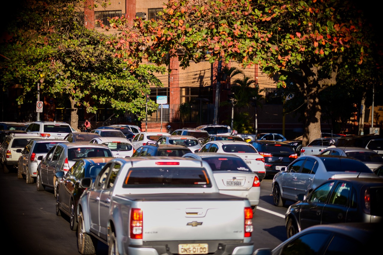 Parcelamento do IPVA de Goiás em 10 vezes passa em primeira votação