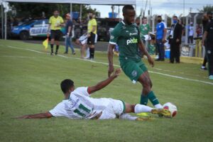 Diego em jogo pelo Goiás contra o Morrinhos