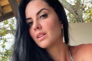 "Muito curto, não deixou nada elegante", opinou internauta Graciele Lacerda divide opiniões com vestido curto: "Tão breguinha"; veja foto