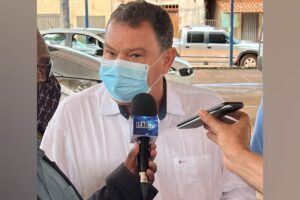 O prefeito de Joviânia, Renis Eustaquio, mais conhecido como Renin Blusa Roxa, anunciou a aquisição de seis novos veículos para a cidade. (Foto: Mais Goiás)