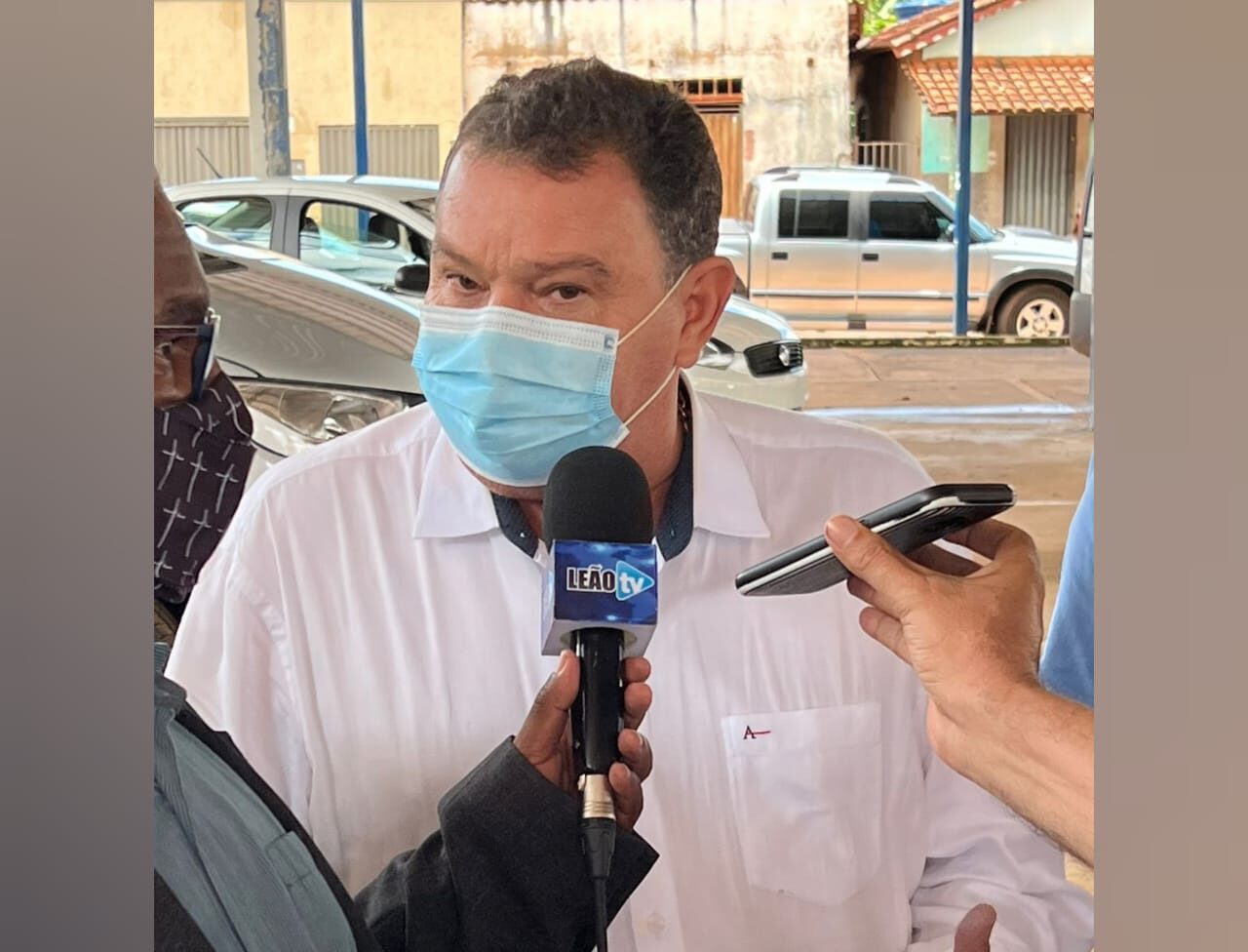 O prefeito de Joviânia, Renis Eustaquio, mais conhecido como Renin Blusa Roxa, anunciou a aquisição de seis novos veículos para a cidade. (Foto: Mais Goiás)