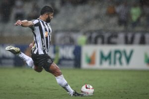Hulk em jogo pelo Atlético-MG