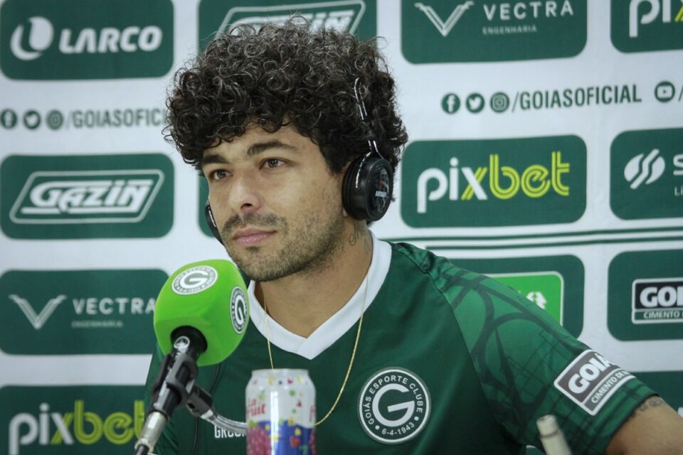 Atacante Luan