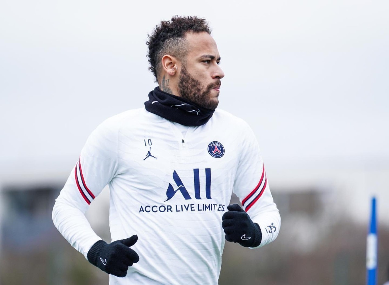 Neymar treinando no PSG