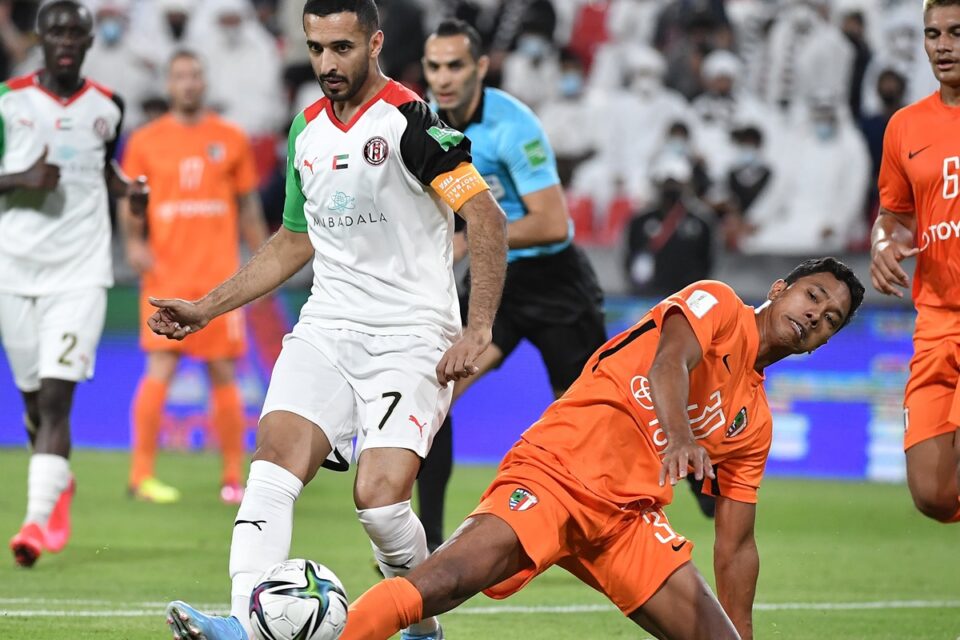 Jogo entre Al Jazira e Pirae, no Mundial de Clubes