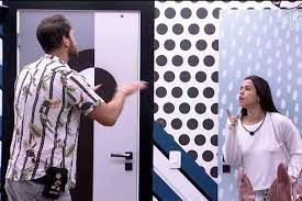 Gustavo chama Larissa de 'plantinha' e diz que ela está acomodada no BBB 22