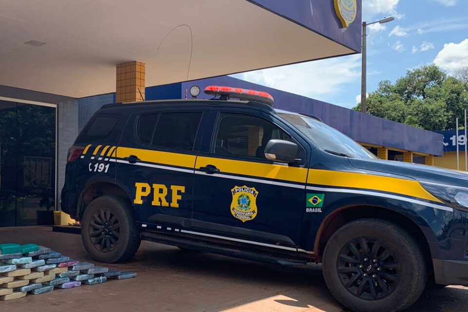 PRF apreende R$ 10 milhões em cocaína em Jataí que abasteceria MG