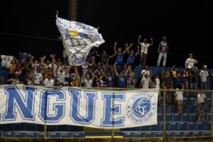 Torcida do Goianésia no Valdeir José de Oliveira