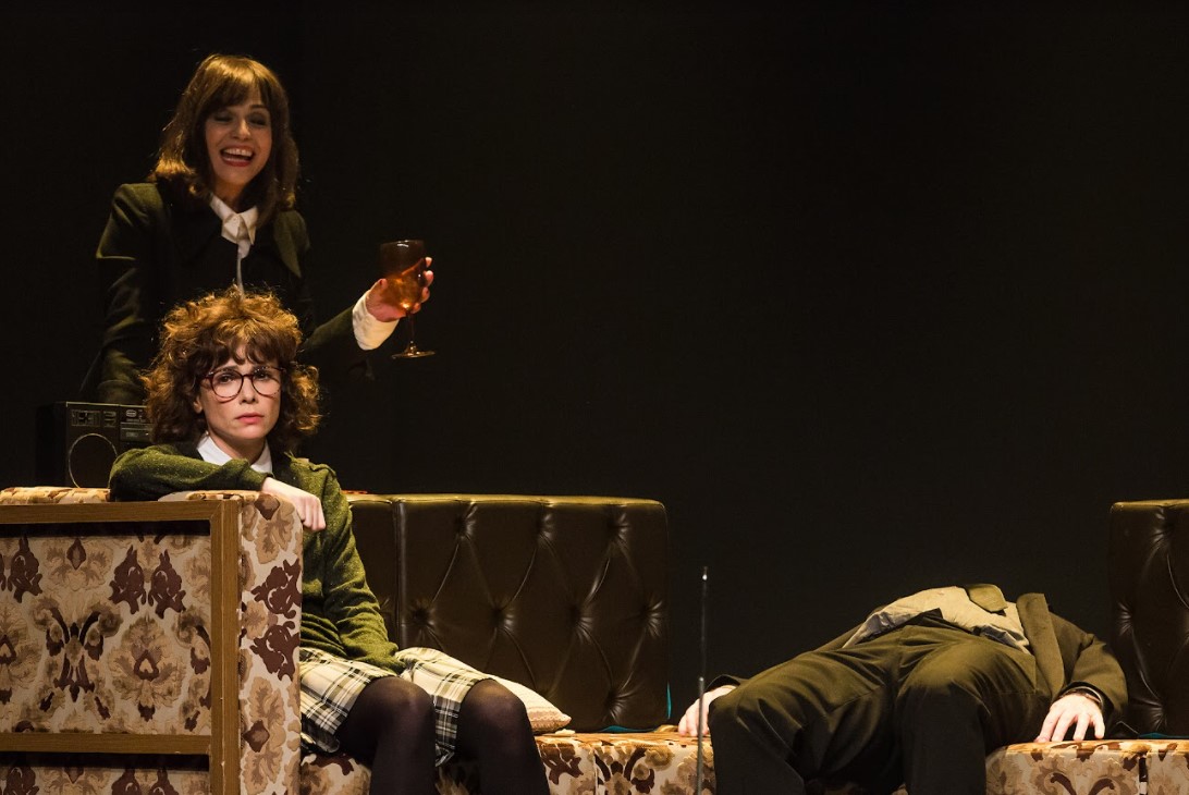 Peça com Débora Falabella em Goiânia: espetáculo Love Love Love em Goiânia nos dias 19 e 20/2