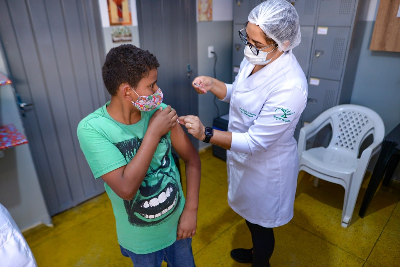O município de Goiânia terá um programa de vacinação de crianças e adolescentes contra Covid nas escolas, a partir de sexta (18). (Foto: Jucimar de Sousa/Mais Goiás)