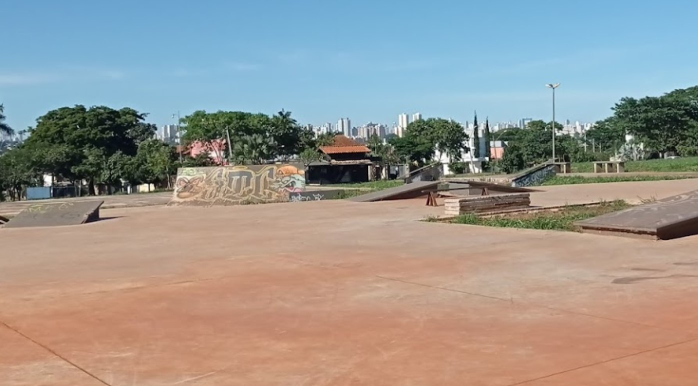 Pista do Setor Jaó é opção para andar de skate em Goiânia