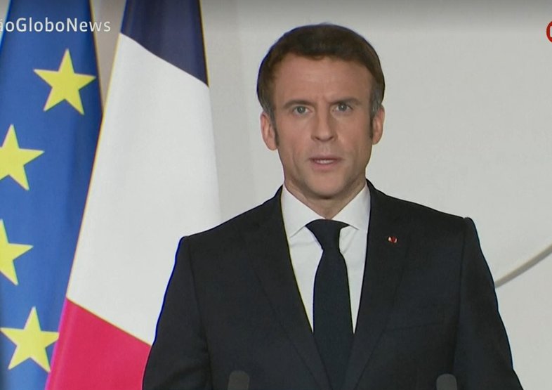 "Açougueiro": Macron diz que "não usaria" palavras de Biden sobre Putin - (Foto: GloboNews)
