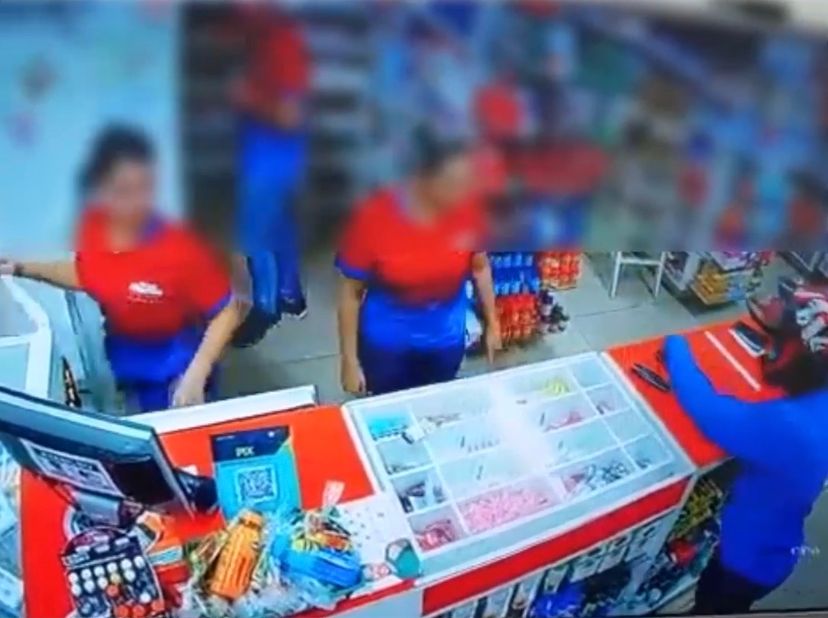 Câmeras de segurança registraram toda a ação. (Foto: Reprodução)