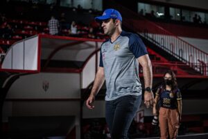 Thiago Carvalho, no Antônio Accioly