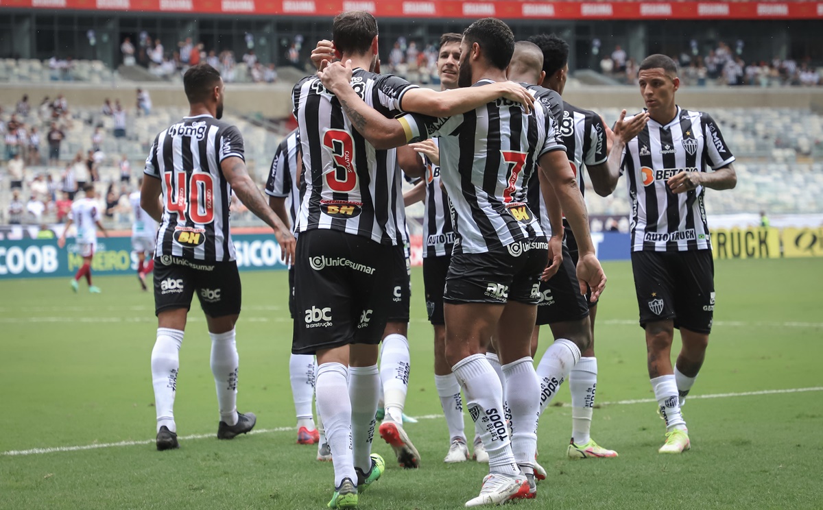 Jogadores do Atlético-MG comemoram gol pelo Campeonato Mineiro