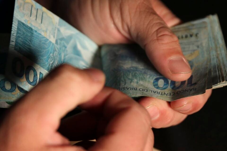Agências estarão fechadas na Sexta-Feira da Paixão e em Tiradentes. Agências estarão fechadas na Sexta-Feira da Paixão e em Tiradentes
