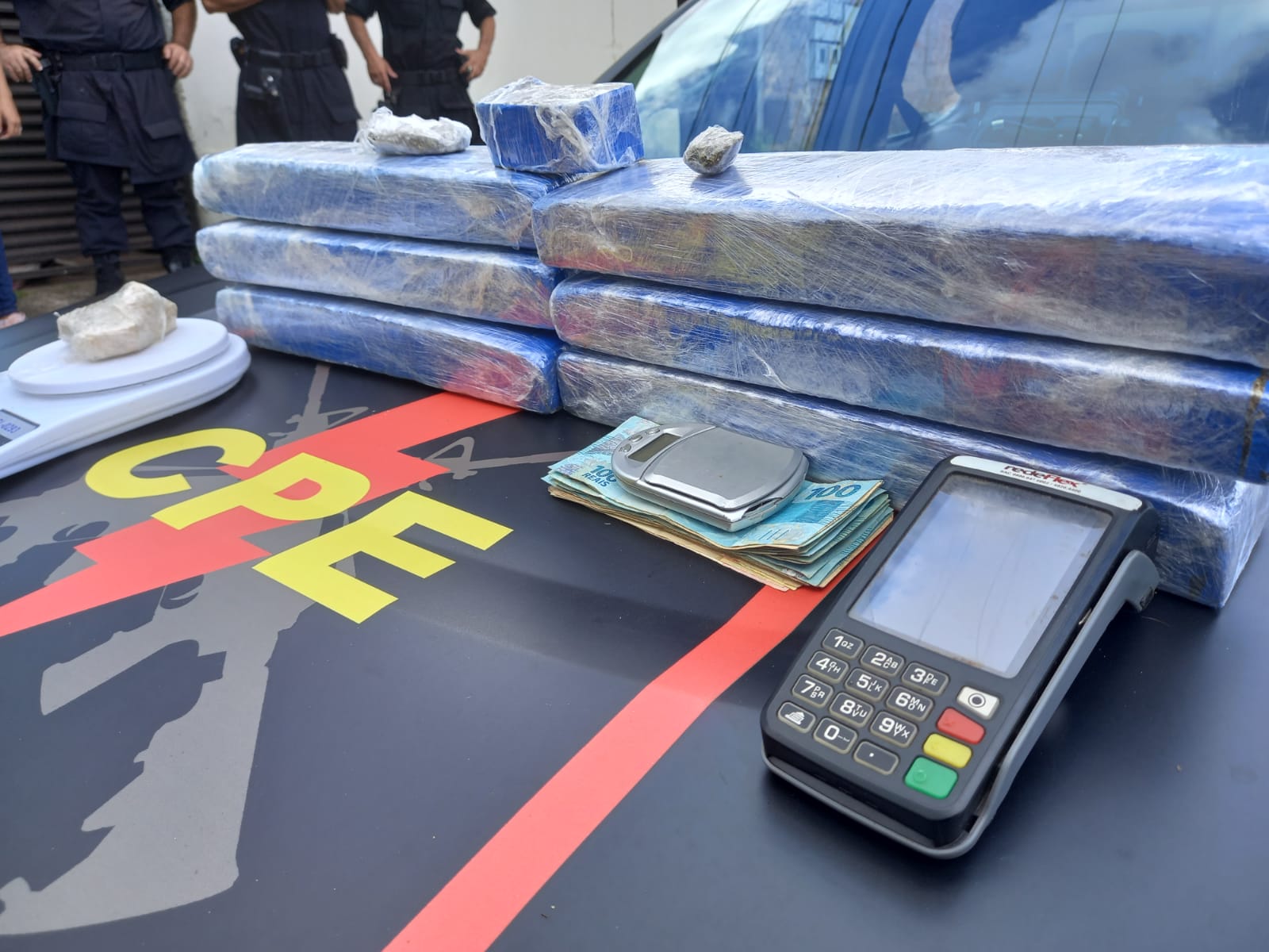 Apreensão aconteceu no bairro São Carlos (Foto: Divulgação/CPE)