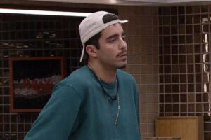 Brother afirmou que um grupo foi falso e tirou sarro da "união". BBB 22: Scooby arruma as malas e fala em desistir após votação; vídeos