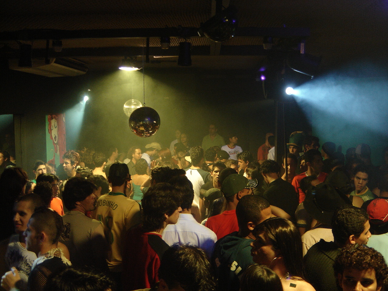 Exposição em homenagem à boate Jump, em Goiânia