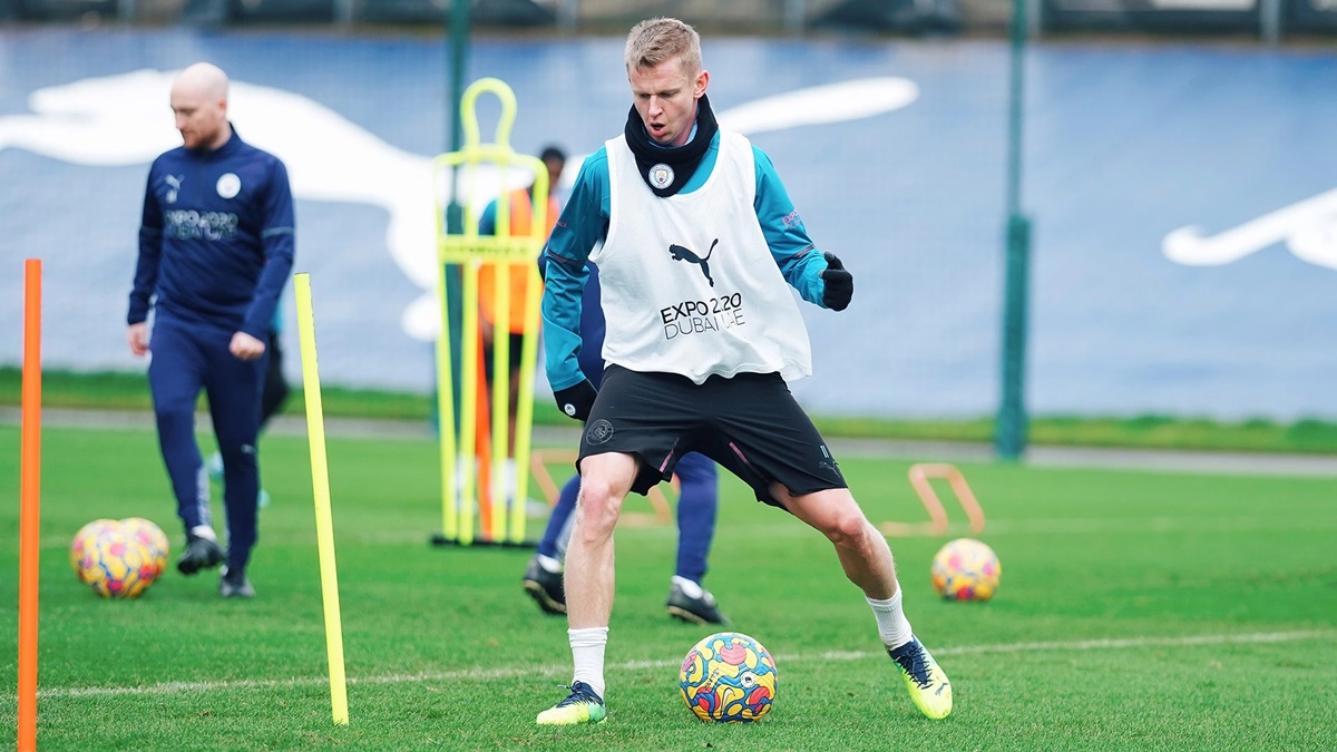 Oleksandr Zinchenko em treino pelo Manchester City