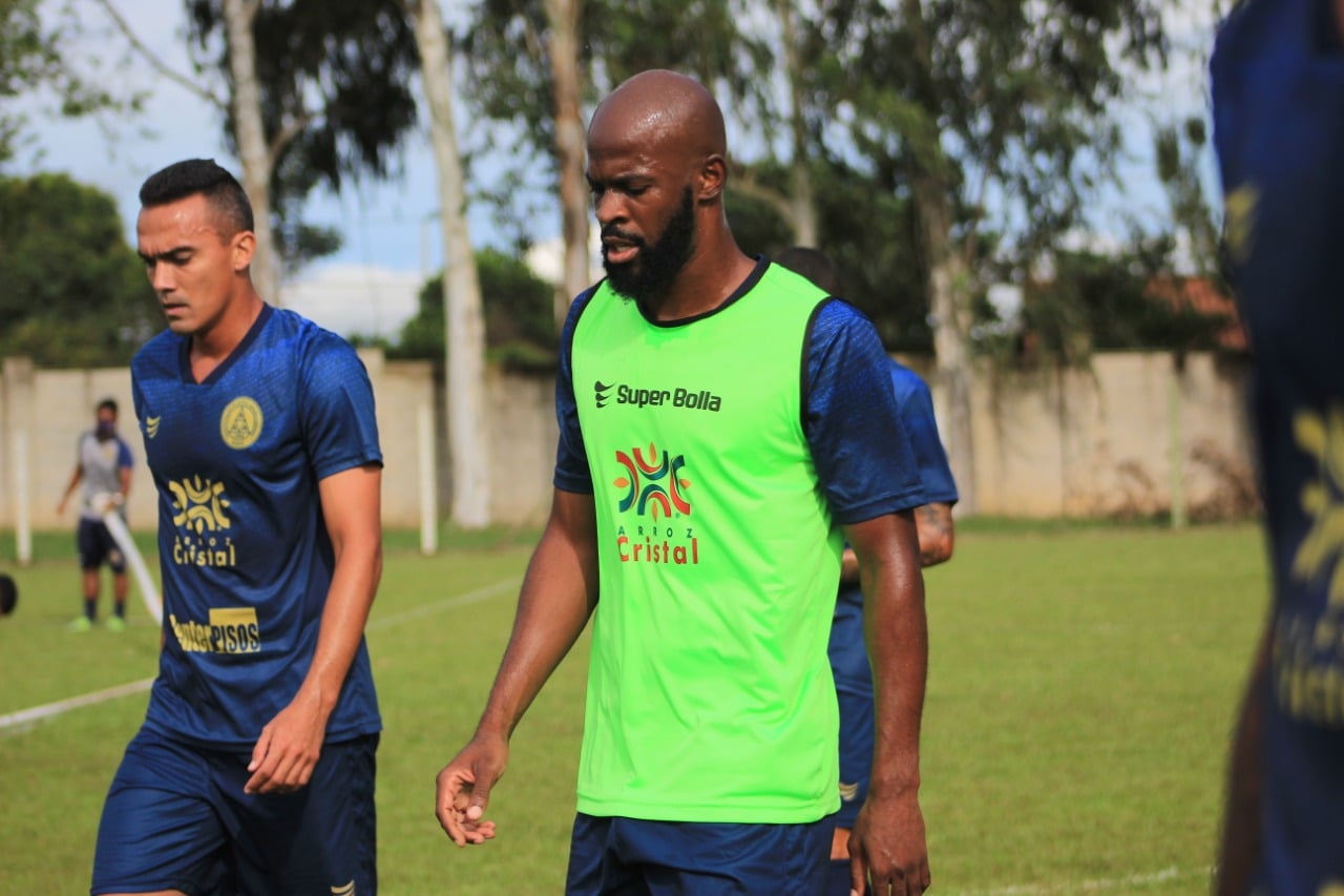 Derli e Renato Alves na Aparecidense