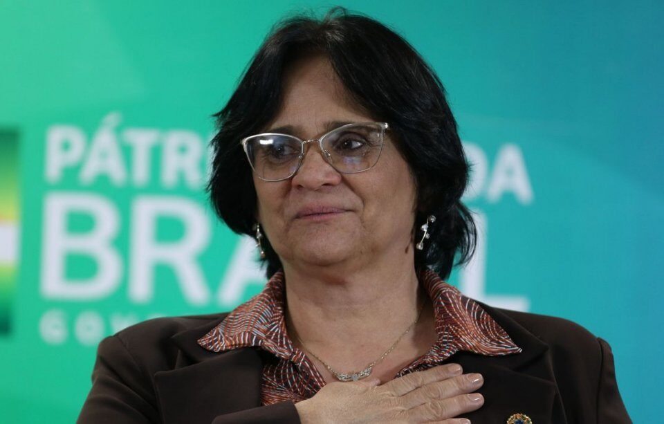 “Trabalhamos em silêncio”, diz Damares sobre o caso Moïse