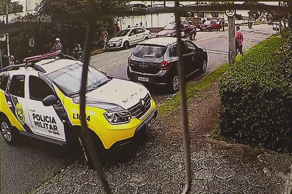 Avô persegue, atropela e entrega suspeito de matar neto para a polícia, em Curitiba