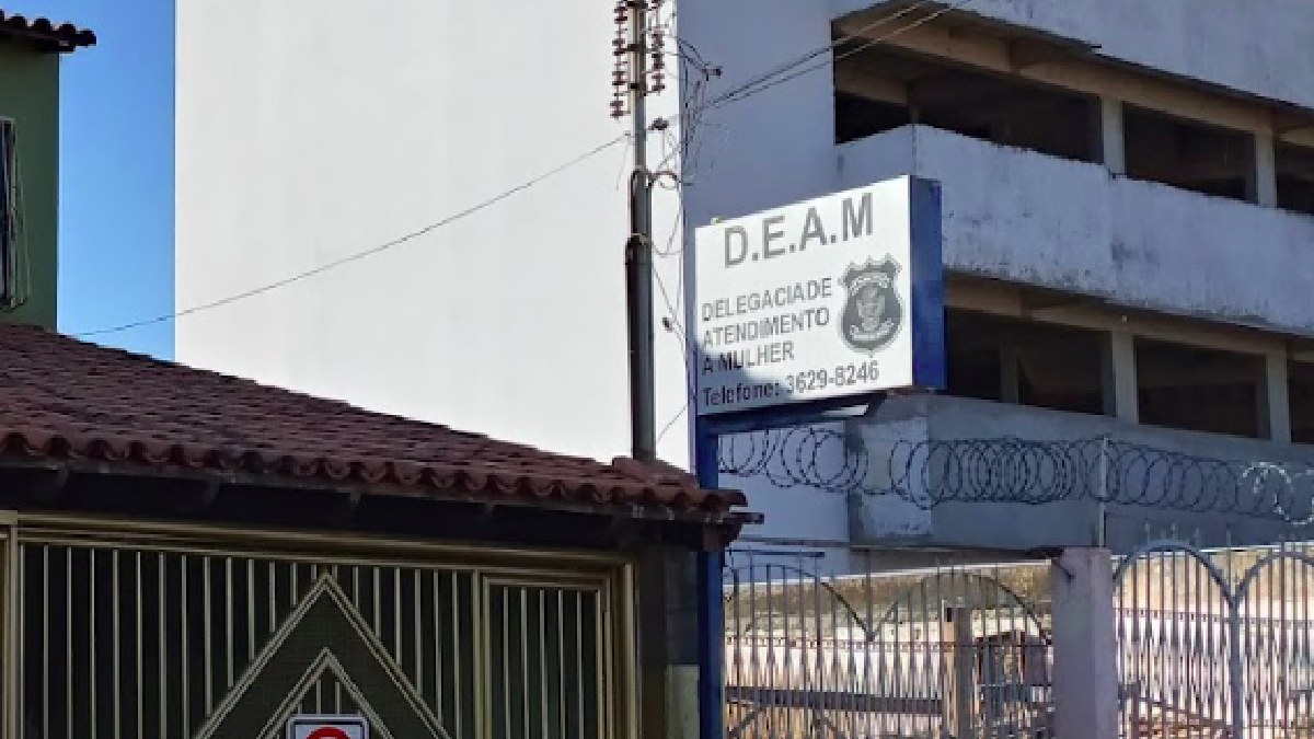 A Polícia Civil investiga um crime de abuso sexual contra uma adolescente de 16 anos,  portadora de síndrome de down. O crime aconteceu na última véspera de natal, em um apartamento na cidade de Valparaíso de Goiás. Até o momento, a polícia aponta um homem, vizinho da vítima, como principal suspeito do crime. Ele foi preso de forma preventiva na última quinta-feira (10).