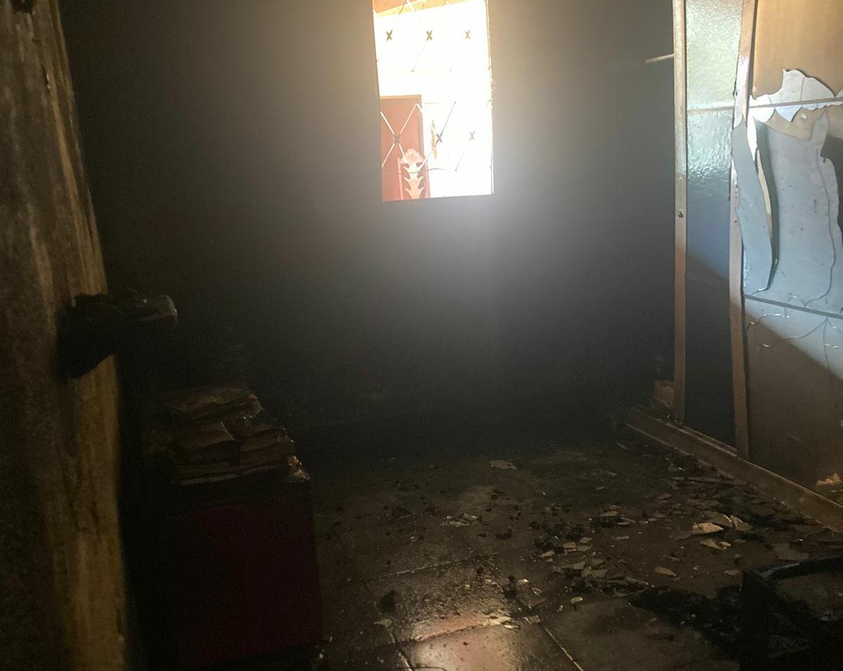  Filho é preso por incendiar casa da mãe em padre Bernardo