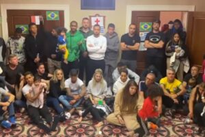 Atletas brasileiros e familiares na Ucrânia