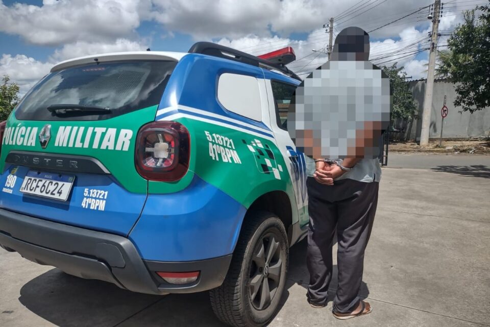 Um homem de 48 anos, condenado por abusar sexualmente de uma criança de seis anos, foi preso em Aparecida de Goiânia. (Foto: divulgação/PM)